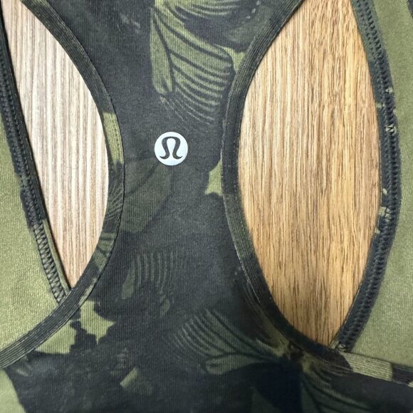 Lululemon Cool Racerback Tank Women Biggie So Fly Butterfly Fatigue Green Size 4 - Picture 6 of 6